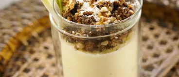 Mousse d'ananas chantilly et crumble de Grany® chocolat noisettes