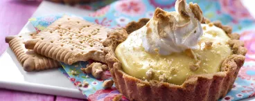 Tartelettes au citron meringuées et Véritable Petit Beurre LU®
