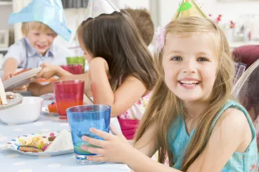 enfant qui prend son gouter