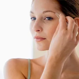 Conseils et astuces beauté pour bien s'épiler les sourcils