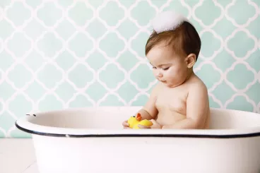 Le bain de bébé