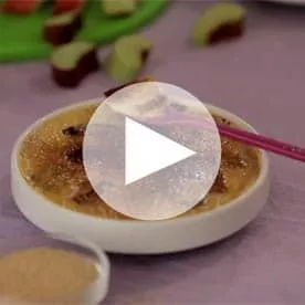 Crème brûlée à la rhubarbe