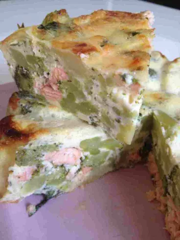 QUICHE SANS PATE SAUMON BROCOLI