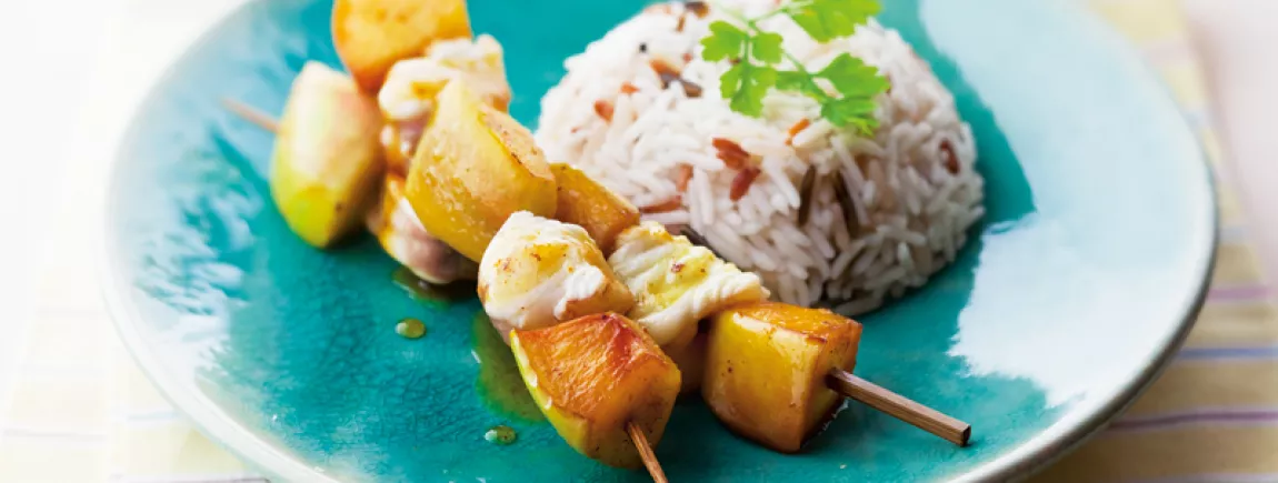 Brochettes de pomme et lotte aux épices Brochettes de pomme et lotte aux épices
