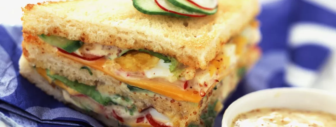 Club sandwich crudités moutarde Club sandwich crudités moutarde