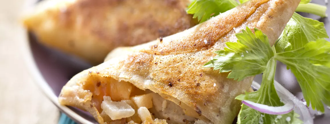 Samoussas au boudin blanc, pomme et céleri avec Maille® par Annelyse Samoussas au boudin blanc, pomme et céleri avec Maille® par Annelyse