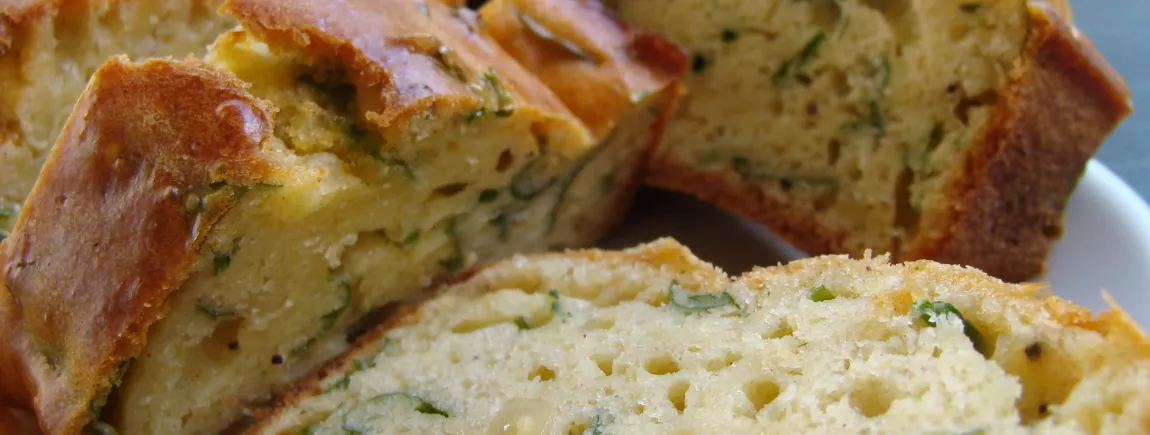 MON CAKE PRINTANIER AUX EPICES ET AUX HERBES MON CAKE PRINTANIER AUX EPICES ET AUX HERBES